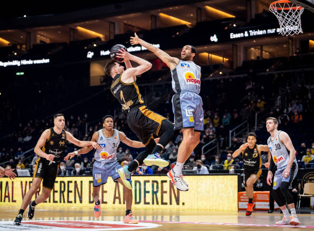 固的防守基 固的防守基