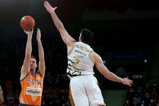 的年轻球员 的年轻球员