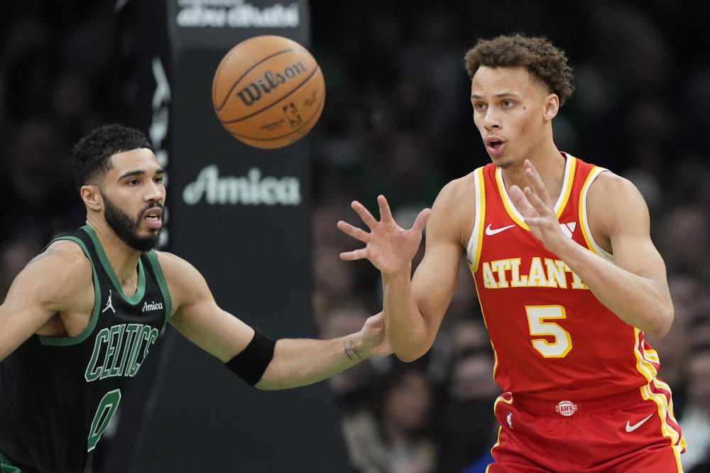 被外界形容 被外界形容