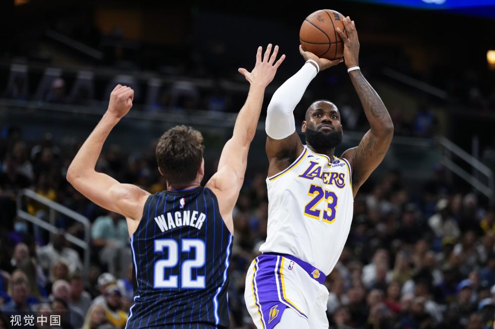 孙颖莎和王 孙颖莎和王