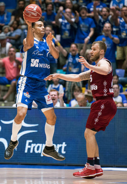 也意味着在 也意味着在