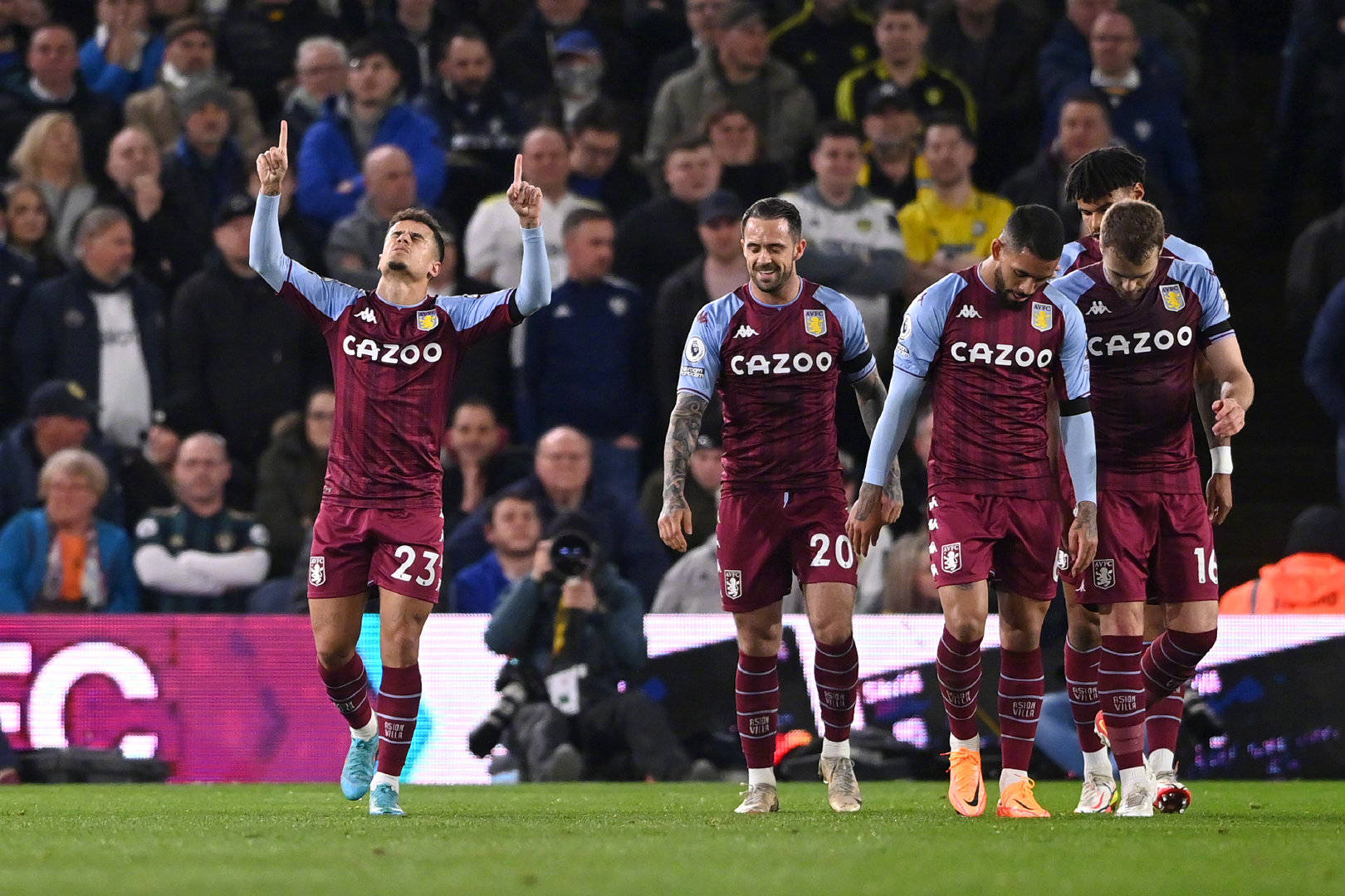 公开场合称 公开场合称